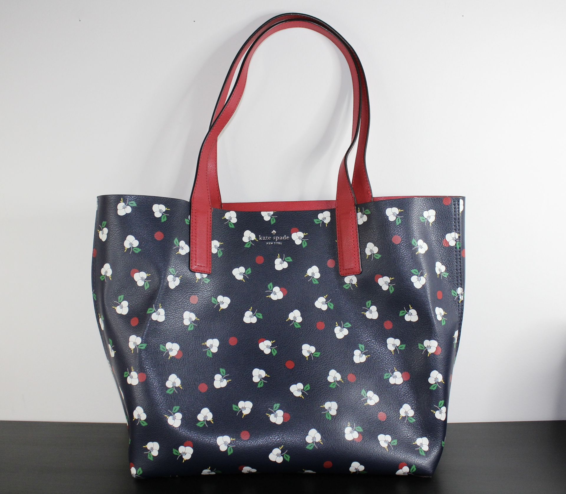 Kate Spade New York Arch Place Mya Reversible Leather Tote Bag Flowers Print