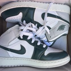 Jordan Ones Mids and Lows 7 Pairs!