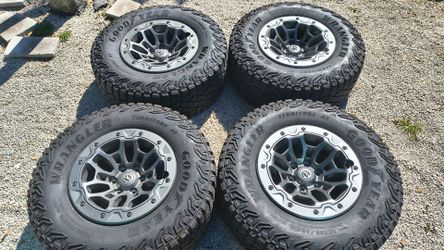 Ram TRX RHO beadlock wheels and tires