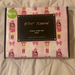 Betsey Johnson Twin 3-Piece Sheet Set – Nutcracker Print (NEW)