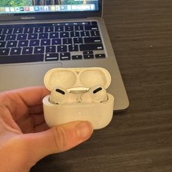 AirPods Pro (1st Gen)
