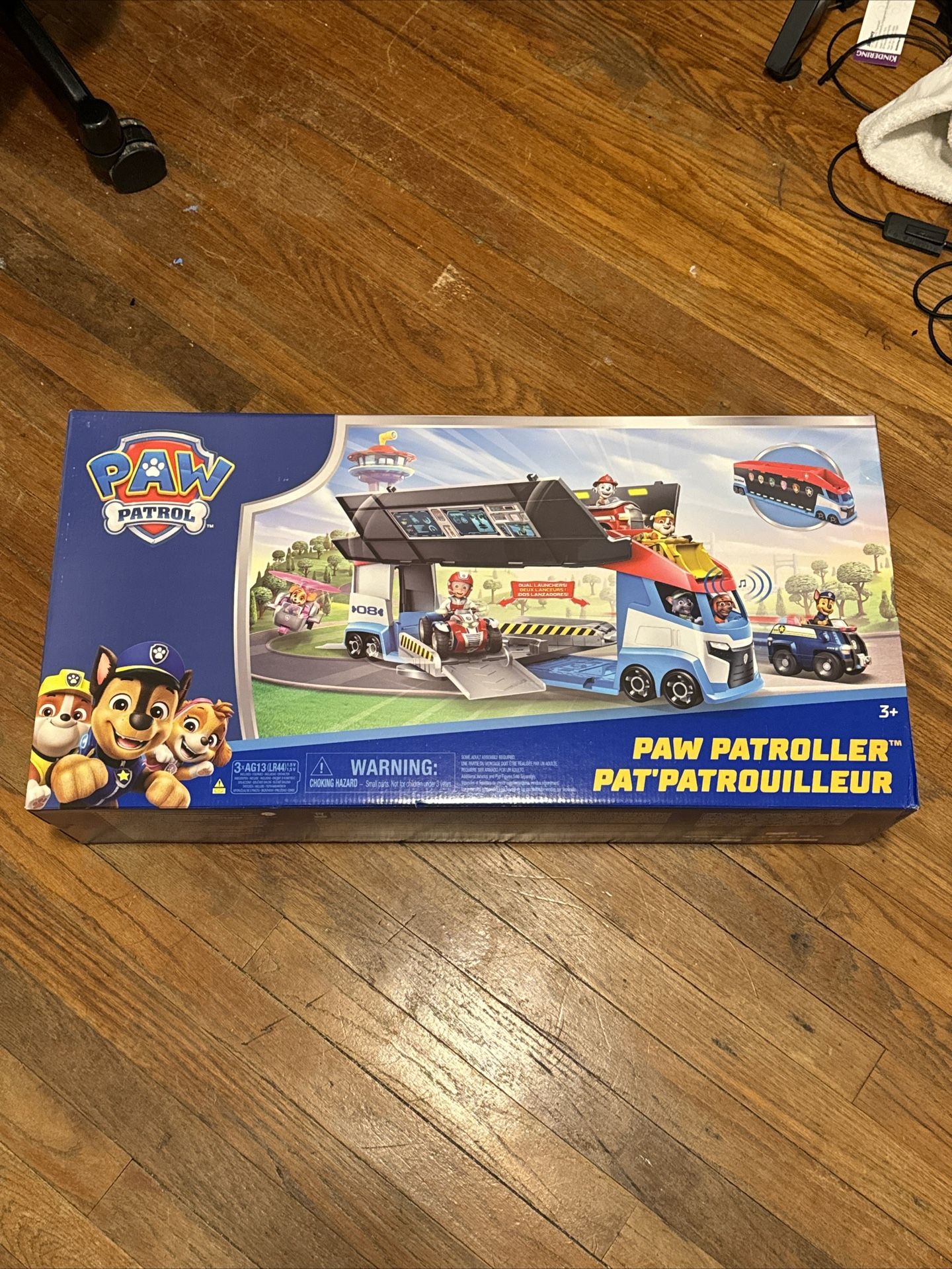 Paw Patrol Paw Patroller Team Vehicle with 7 Figures Rescue Vehicles Ryder Sound
