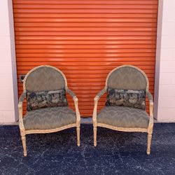 ANTIQUE FRENCH STYLE CARVED CHAIRS