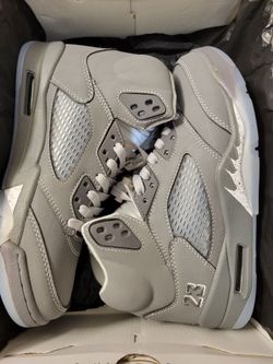 Air Jordan 5 Retro Size 8 Light Graphite