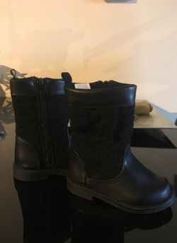 Toddler Girls Black Boots Size 4