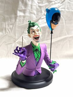 The joker mini bust Batman balloon limited edition collectible