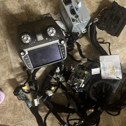 Radio for a 2010 to 2015 Camaro, best price, send me a message