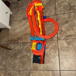 Hot wheels track 