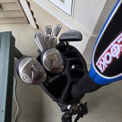 Ladies Right Handed Golf Clubs and Push Cart