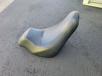 Harley Low Rider seat (m8 softail)