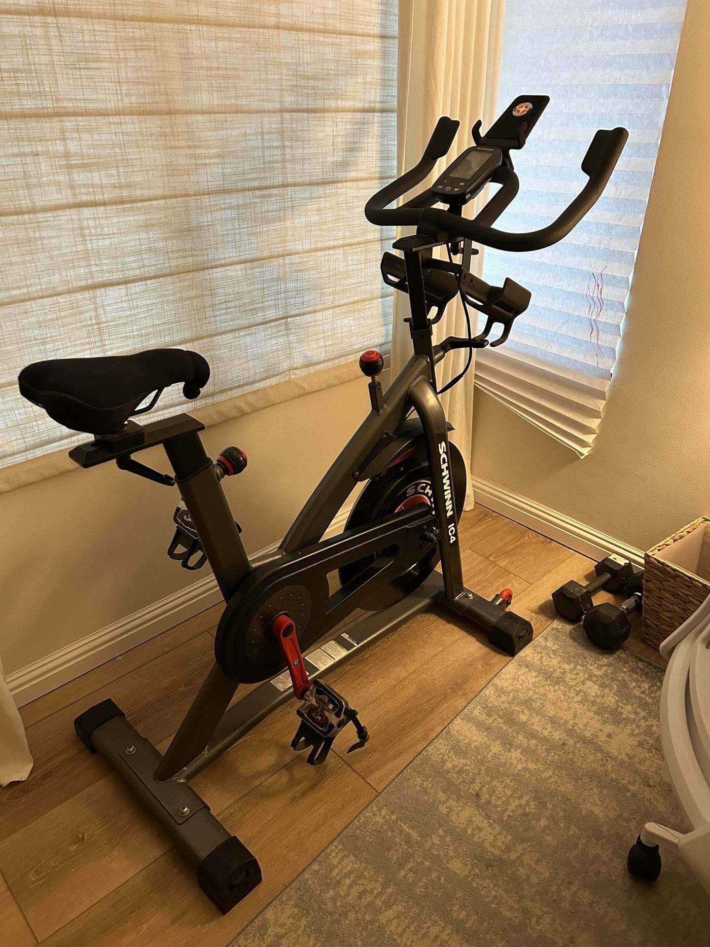 Schwinn IC4 Indoor Cycling Bike