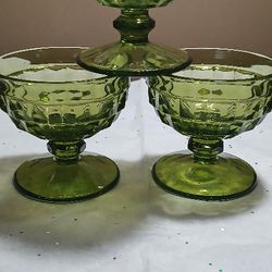 INDIANA GLASS GREEN GLASS  THUMBPRINT PATTERN DIVIDED DISH With Matching Glasses
