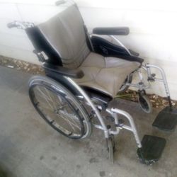Light Weight Wheel Chair 
