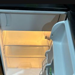 Mini Fridge Frigidaire 