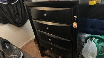 Cabinet 8/10 pho