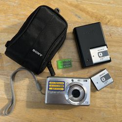 Sony Cybershot DSC-S750 Digital Camera