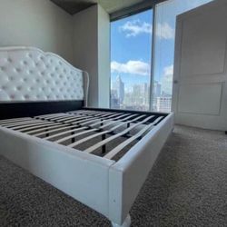 🤍🤩 BRAND NEW BEAUTIFUL ROYAL WHITE PLATFORM BED!! KING SIZE $395..QUEEN SIZE $345!! DELIVERY INCLUDED!!  KING SIZE BED FRAME $395! 