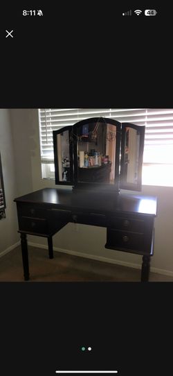 Make Up Vanity