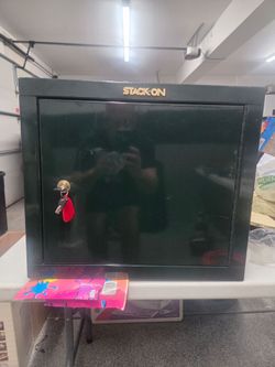 Stack-on 3 shelf gun cabinet