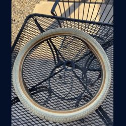 20  ACS TRUE 100 Orphan White Tire