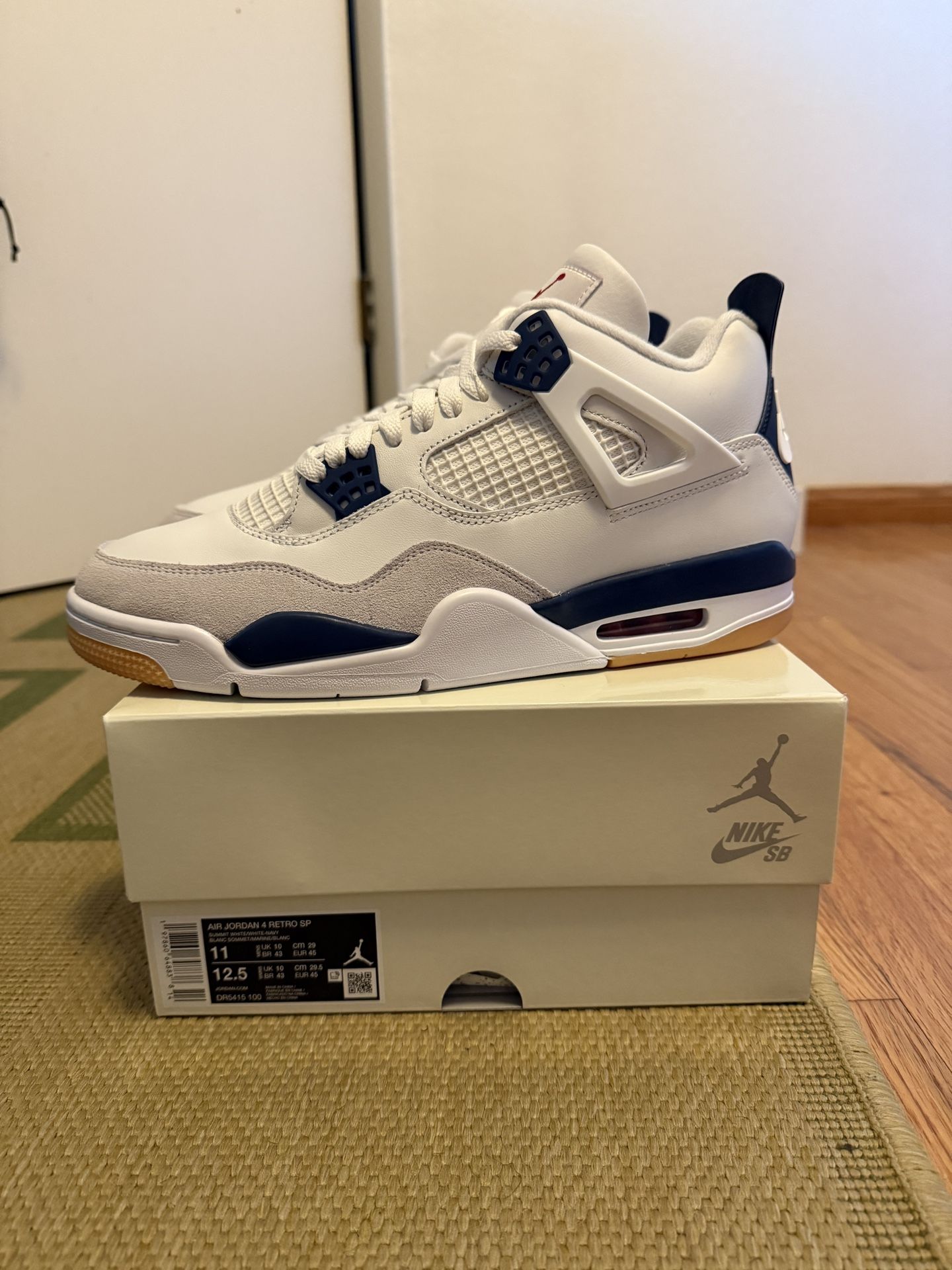 Nike Air Jordan 4 SB “Navy” (DS Men’s Size 11)