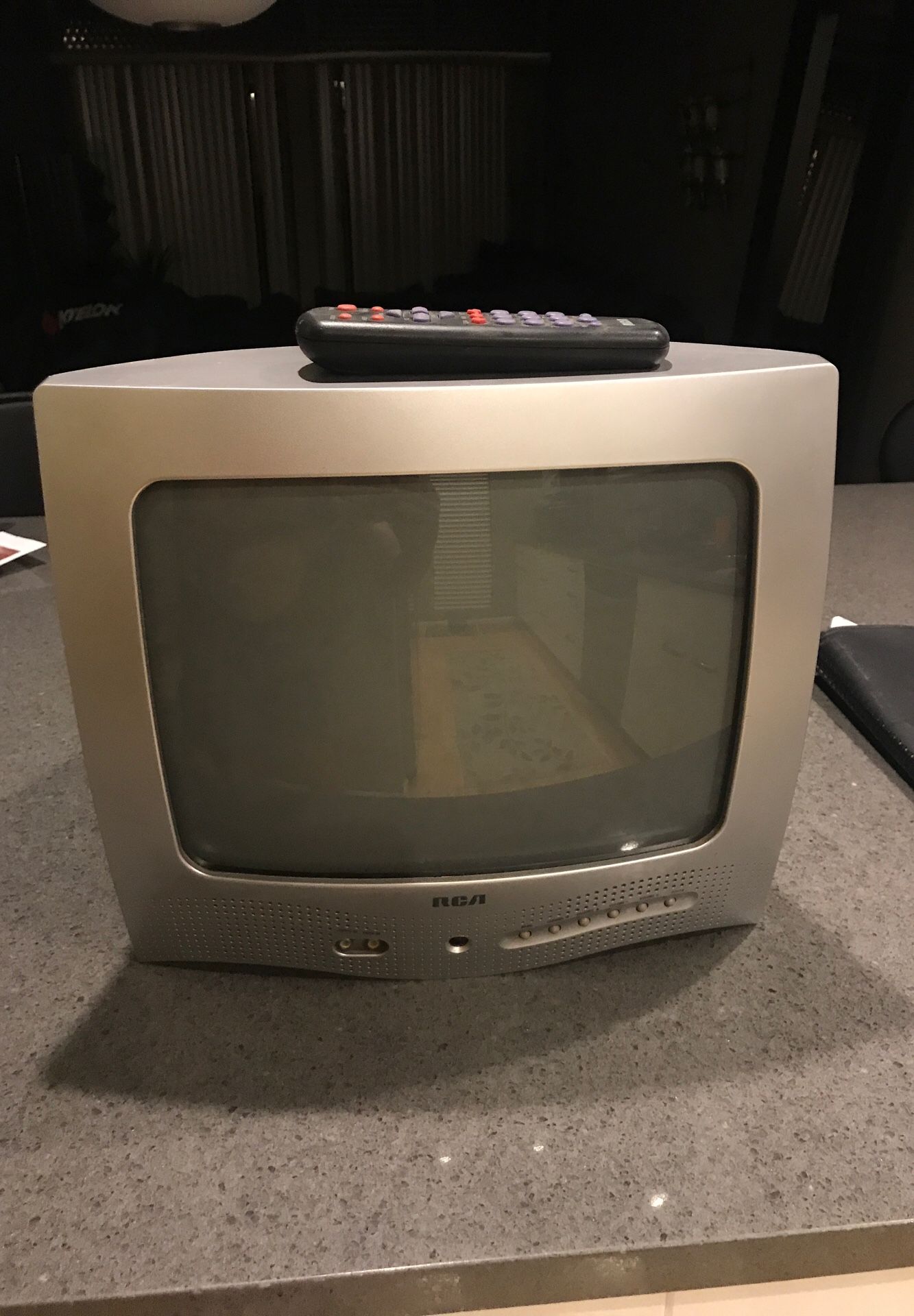 Vintage Retro RCA 13 inch Color Gaming TV