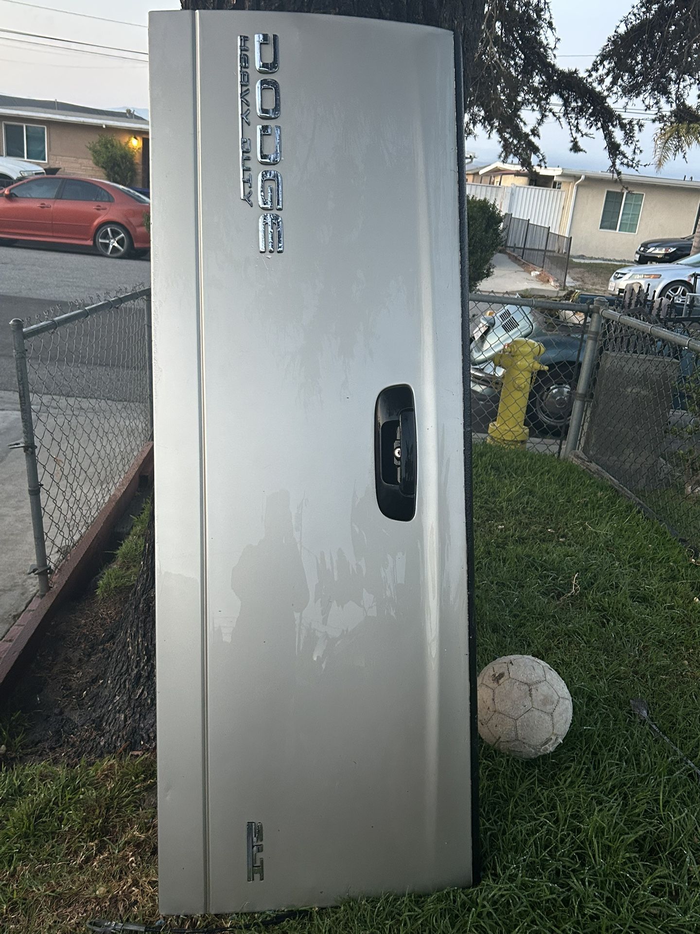 Truck Door Lid