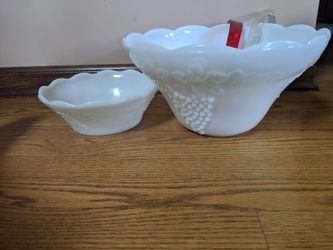 Large Glass Decorative Punch bowl with Matching smaller size multi-purpose bowl