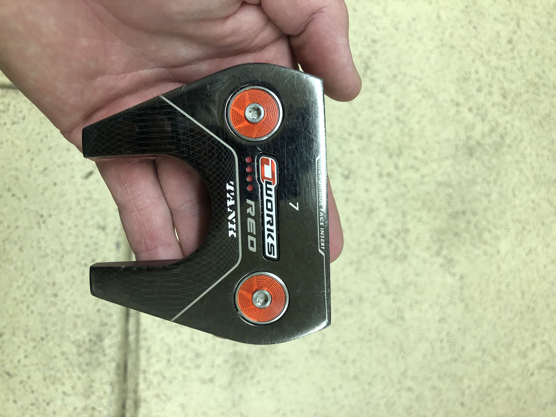 Odyssey O-works Red Tank Putter