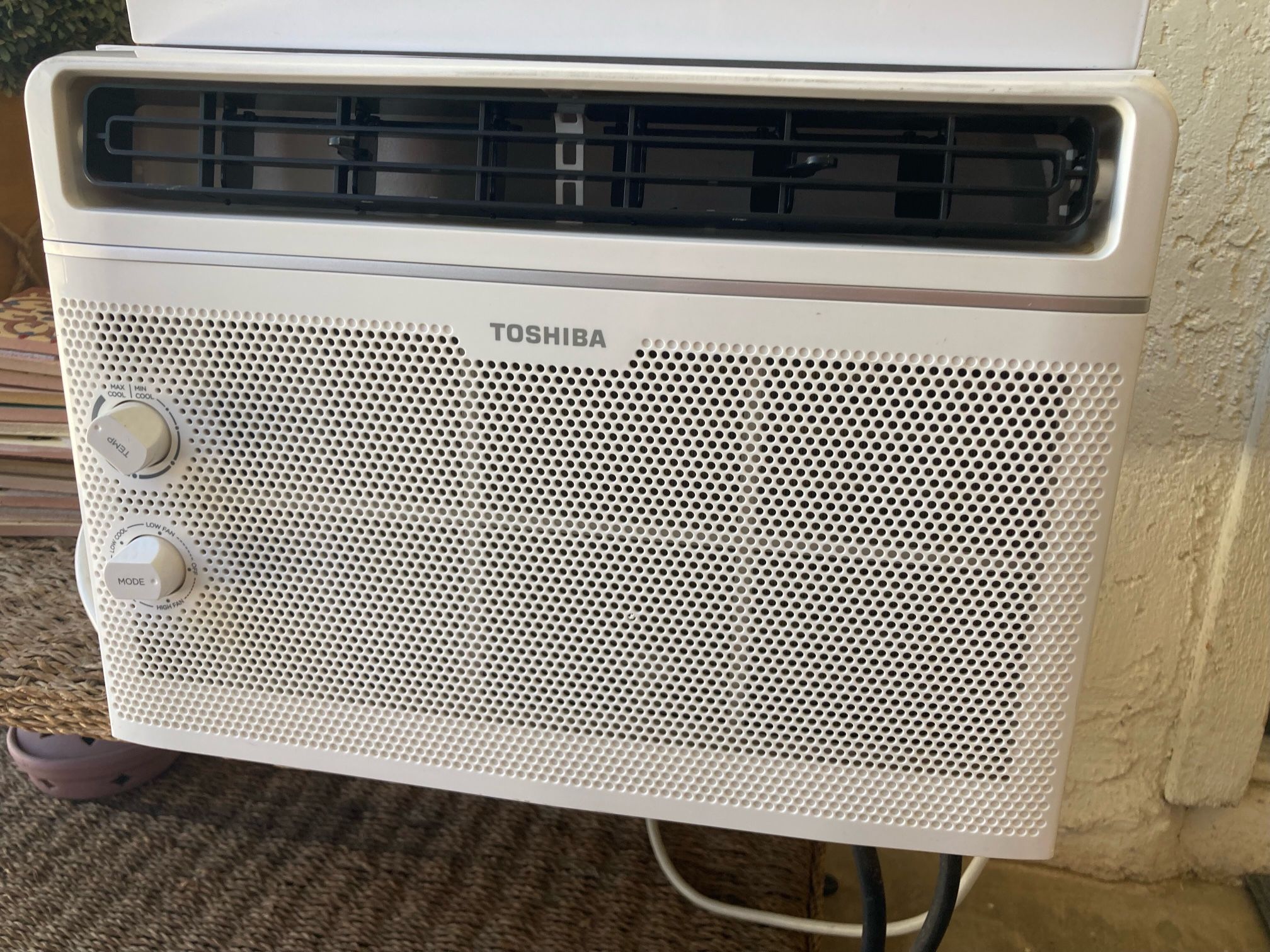 Air conditioner AC unit Window Air Conditioner Like new