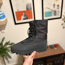 Adidas Yeezy Boot 950 Pirate - Size 11 Mens