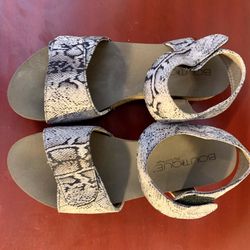 Size 6 snake-print Sandals