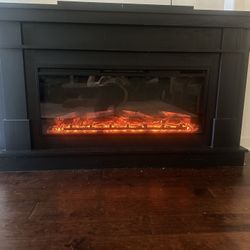 Sleek Electric Fireplace Console – Working, Modern Black