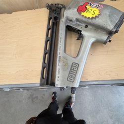 Senco Nailer