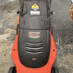 Black & Decker Lawn Hog electric mulching mower - model MM875