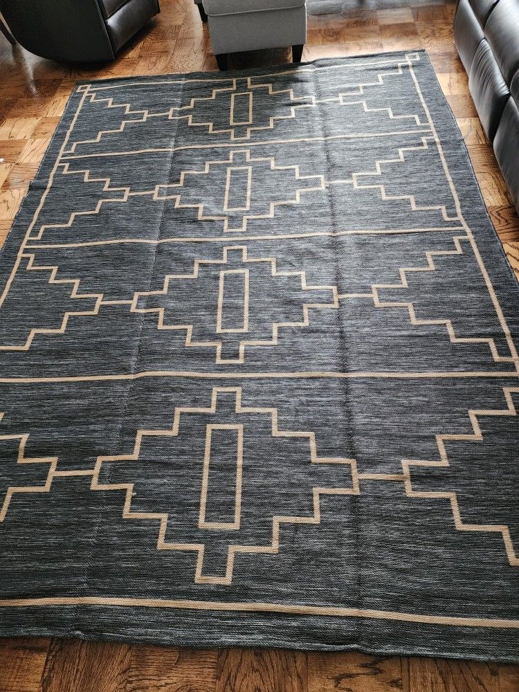 Brand New 7 X 10 Indoor/outdoor Geometric Design Area Rug 