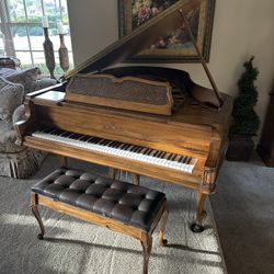 Kimball Baby Grand Piano Viennese Classic Model with Oak Finish