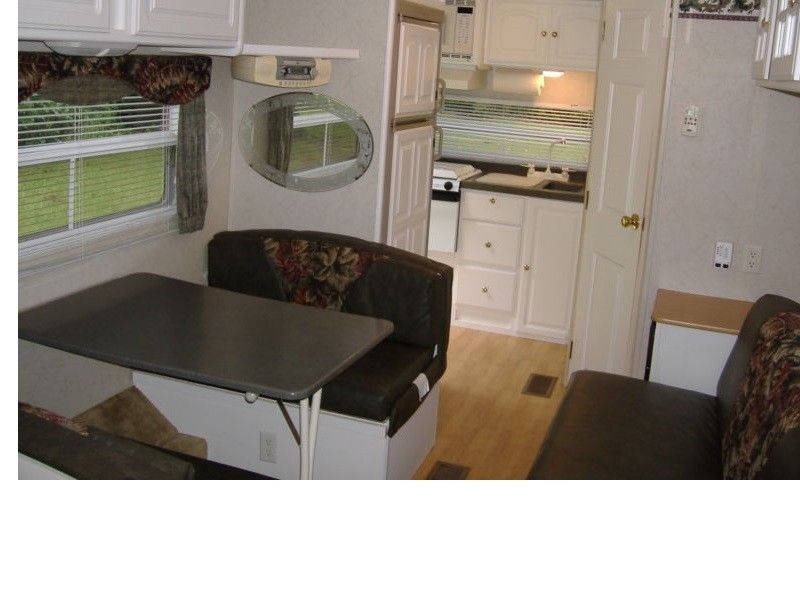 2002 Keystone Outback 25FB TRAVEL TRAILER