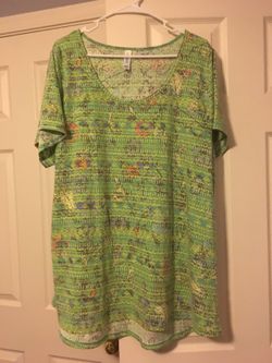 BNWOT lularoe classic t