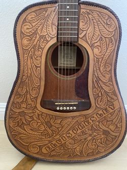 Guitar Elvis case Martin