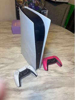 Ps5 w Two Controllers