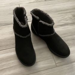 Clarks Cloudsteppers Ankle Boots Black NEW Size 9