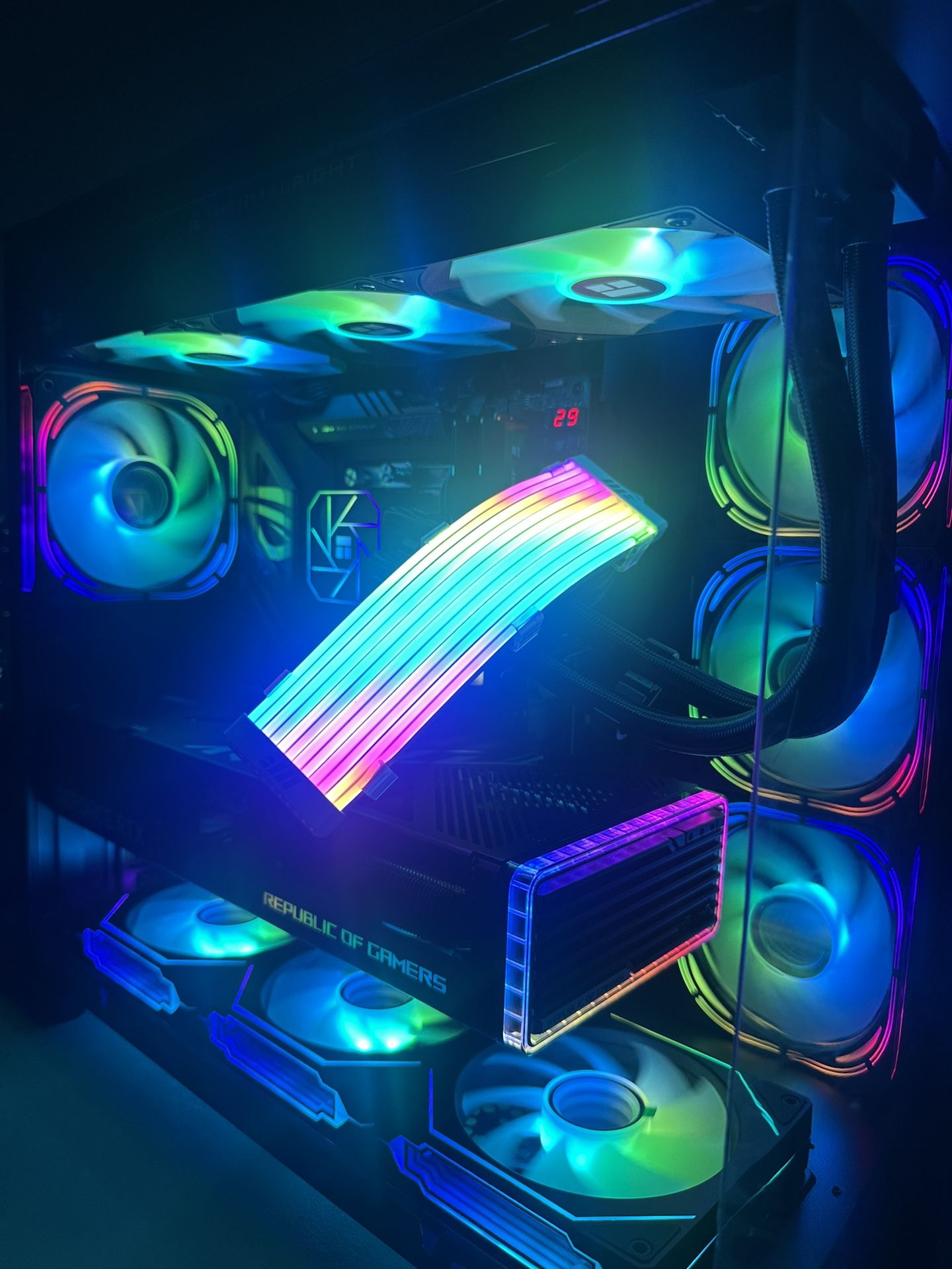 Gaming PC: 13700K + 4070 Super