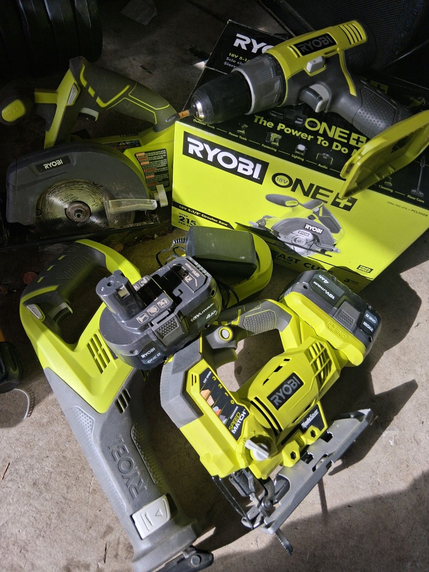 Ryobi 2 4ah batteries , 1 drill , 1 salsa, 1 jig saw ,1 brand new circular saw in box, 1 circular saw combo