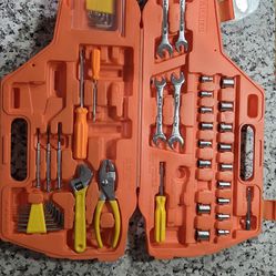 Allied Multi-Purpose Tool Set - Unique Car-Shaped Case