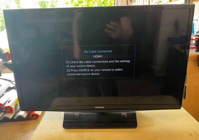 Samsung 28" SMART TV model UN28H4500