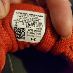 Under Armour Shoes  Size 4 