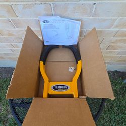 Titan Grip Wheel Lock ( New In The Box)