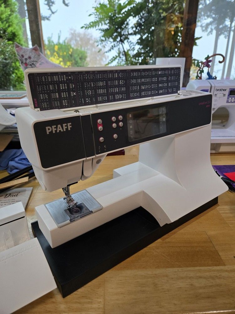 PFAFF Creative 3.0 Sewing & Embroidery Machine
