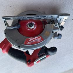 6.5” Milwaukee Fuel Brushless Skill Saw